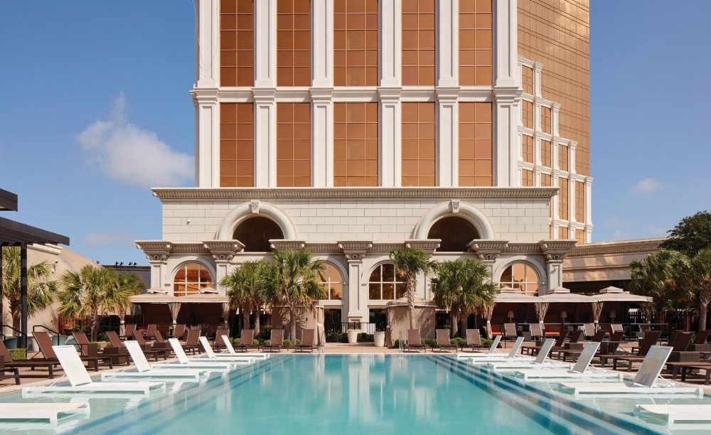 Deluxe River View 2 Queens Smoking 	